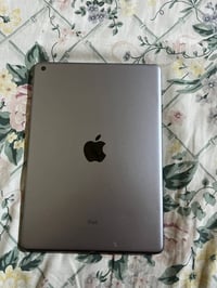 ايباد 5 • ذاكرة ٣٢ • بطارية ٩٥%