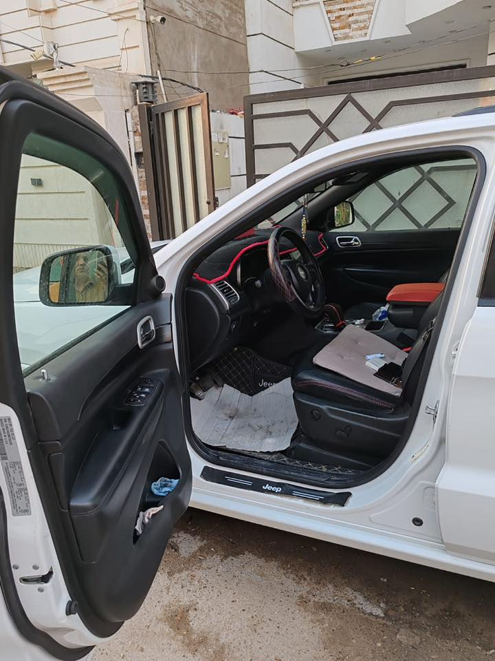 السلام عليكم جيب موديل 2021  للبيع فول موصفات 1/1 وارد امريكي لون ابيض
قطعتين مبدله جاملغ وبونيد
4x4 فور ويل
فتحه بلقمارة
اوتو ستوب
مانع تصادم
نقاط عمياء
ماشيه 18 الف ميل
السياره مابيها اي نقص
وبيها بعد هواي موصفات
صور الحادث مرفوقه
السعر 255 ورقه وبيها مجال بسيط
رقم التلفون : 
***********
