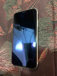 11عادي  لون مميز ذاكره 64 مبدل بطارية تفصيخ وشاشه اصلي  دبل سيم  فيس ا...