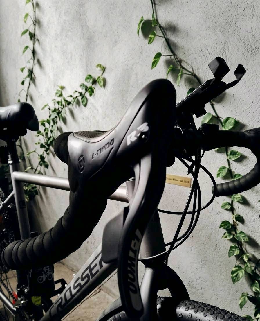 بغداد 
بايسكل ترحال ماركة بلغارية

دراجة السفر والمسافات الطويله

تمتاز بالقوة والسرعة

المنيوم

28الحجم

بريكات دسك

تاير عريض حجم 700×42

عدد السرعات 8×2

سستم السرعات نوع l-twoo

السعر راسني على الخاص

مكاني بغداد الشعله 

 +جاملغات + قاعدت مطاريه +مطاريه +لايت+خوذه+كسارات