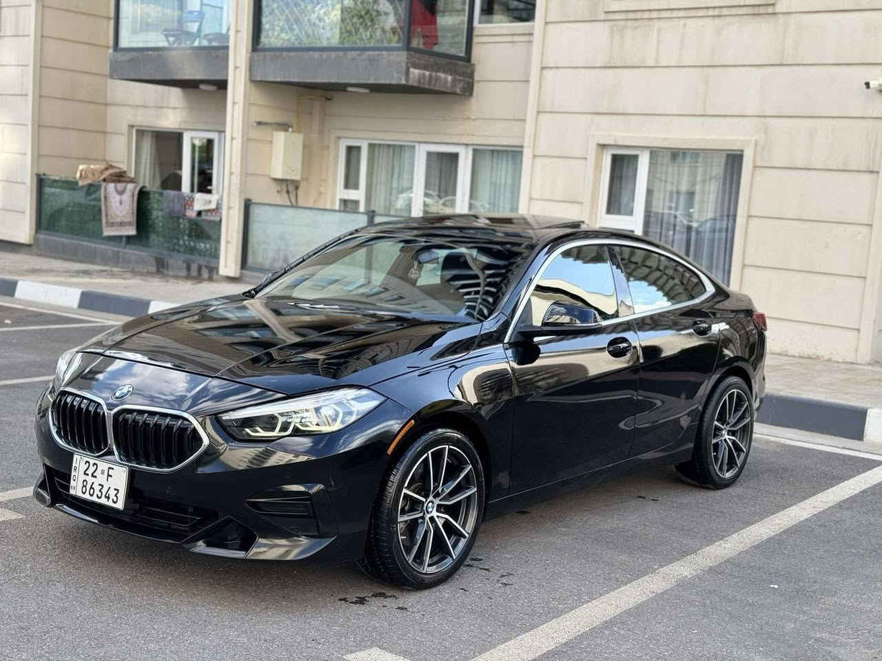 Bmw 228i مۆدێڵ  2022
 
قەپات مواسەفات
پانۆڕاما
٣ مۆدی لێخورین : ئیکۆ ، نۆڕمال ، سپۆرت 
کوشین خەزن
سوکان هیتەر 
کوشین هیتەر 
ربع بۆنیت  بۆیاخ دوو بست دەرکەی پشتەوەی سبوغە 
دەرکەک بە بیلاد گۆرایە
ئیرباگ سیستەمە  
ماوەی رۆشتن : 73،٠٠٠ مایل 
گێچ ئەلیکترۆنی 
سیستەمی گزۆز بیلادی سێ سەوتی هەیە ئیکۆ ، نۆڕمال ، سپۆرت 
رادار پێش و پشت و تەنیشت 
ئەوتۆ ستۆپ
ئەوتۆ پارک 
شاشە گەورە 
خەتی جادە 
تەحدید سورعە 
دەشبول و لیدی دەرگا بیلاد ٧ ڕەنگ 
برێک بەسمە 
لایت لید 
تایەو ویل سپۆرت 
گێڕ ماوس

wba73ak03n7j86086

+964 750 762 5571
188$ أربيل, العراق
