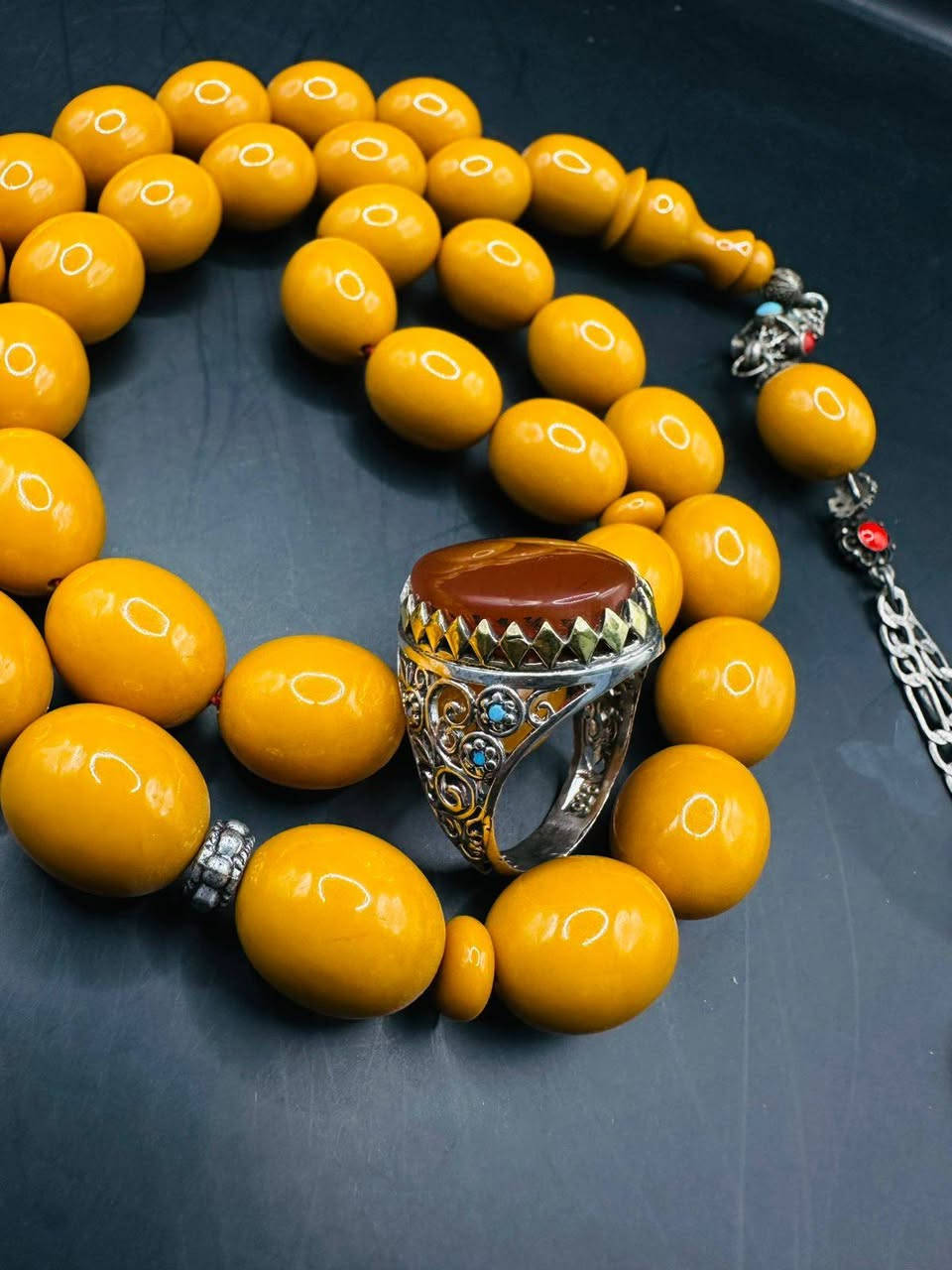 عقيق يماني صياغة جديده داير نحاس تطعيم زاركون السعر 35 الف مع توصيل للحجز مراسله الصفحة أو مراسله واتساب ***********
يوجد توصيل لجميع المحافظات
العنوان ناصريه الشطرة الخان (فضيات حسين) 💞
