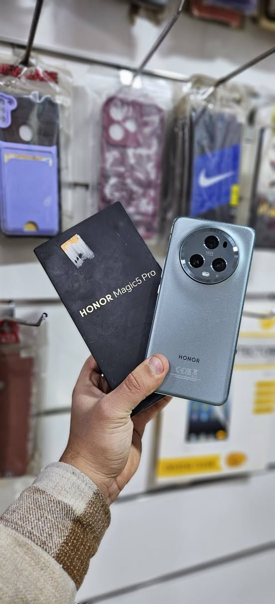 Honor Magic 5 pro
هونر مجك 5 برو
ذاكره 512
رام 12 +8
نظافه 💯 مكفول من الشخط
معالج snap dragon Gen 2

الكامره والتصوير مالته شي خرافي
وبالألعاب كلش قوي

 120 هترز
يدعم 120 فريم بالبوبجي
جهاز كامل مكمل من كل النواحي

السعر 575
بابل سوك الحله شارع المكتبات
مكتب الماسه للموبايل
متوفر بيع وشراء ومراوس
متوفر توصيل محافظات

***********
***********
