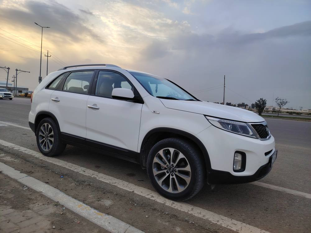 كيا سورينتو ٢٠١٤ كلين مكفل كفاله عام كير محرك بشرط رقم سنويه جديد كوبون بانزين موجود دينارمصرف مافي بسمي ثلاث مقاعد تبريد مركزي السعر ١٦٢ مجال قليل الهاتف *********** كركوك, العراق
