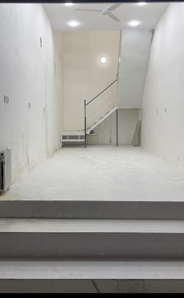 محلات للإيجار

مقابل مدرسة سومر – عكد زبيري، قرب مول دبي، بجانب محل أبو معصوم لبيع المفروشات والسجاد.

كل محل يتكون من طابقين مع سطح.
الطابق الثاني بنظام شقة، يحتوي على حمّام، ومجهّز بمنظومة كاميرات مراقبة.

للاستفسار الاتصال على الرقم (خط أو واتساب):
***********
