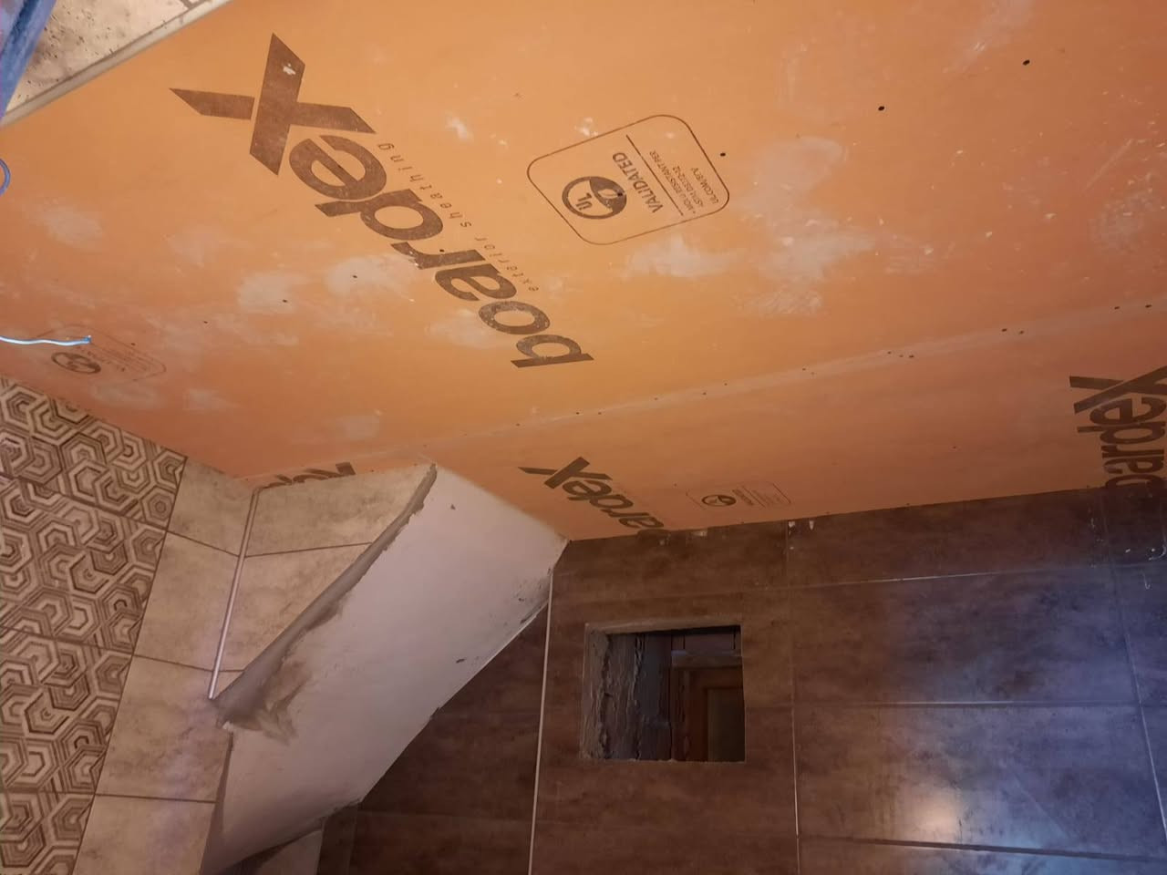 شركة الورده البيضاء نعمل احدث موديلات ديكورات الموقع اربيل لاوان ستي رقم الهاتف ***********
