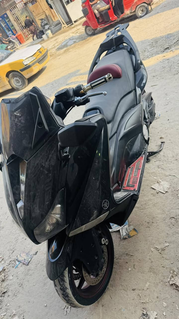 سلام عليكم للبيع. 
تي ماكس 2014 دراجه حلوه وجديده كهربائيات كلها شغاله تايرات جدد كفرها شوفه عينك بعدها جديده الدراجه حلوه ومرتبه بَـ 30 وبيها مجال 
العنوان بـغَداد مدينه الصدر 
***********
