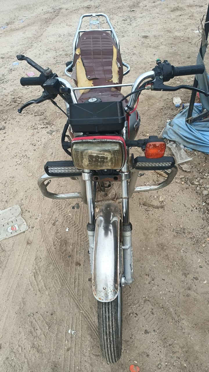 ايراني سافان خمسة كير موديل 2020 مكينة ما مفتوحة اكفلهة الك 
انضف من الصور صورت وما غاسلهة مكاني ناحية الرشيد سعر450بيهة مجال حك جية 
المو شراي لا يتعبني 

رقم***********
