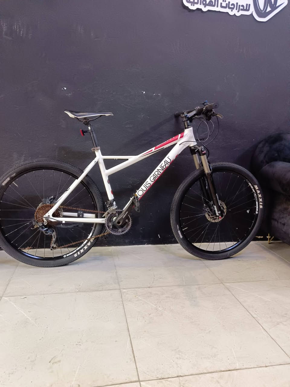 السلام عليكم دراجه ماركه لويس الحجم 27ونص الفريم m معدن المنيوم تايرات ماكسزز مجمع  سيت ديور 10/3 بريكات هيدروليك شيمانو دبل فتح قفل السعر 380 مجال قليل للاستفسار ***********  /*********** العنوان موصل كوكجلي معرض الفهد يوجد توصيل
