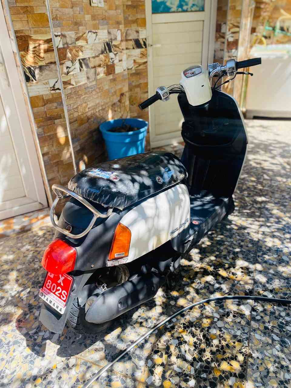 سلام عليكم بوليسي للبيع مكانها بصره هارثه مفتوحه بس ولفات دراجه مختمه سعرها 550وبيها مجال ***********
