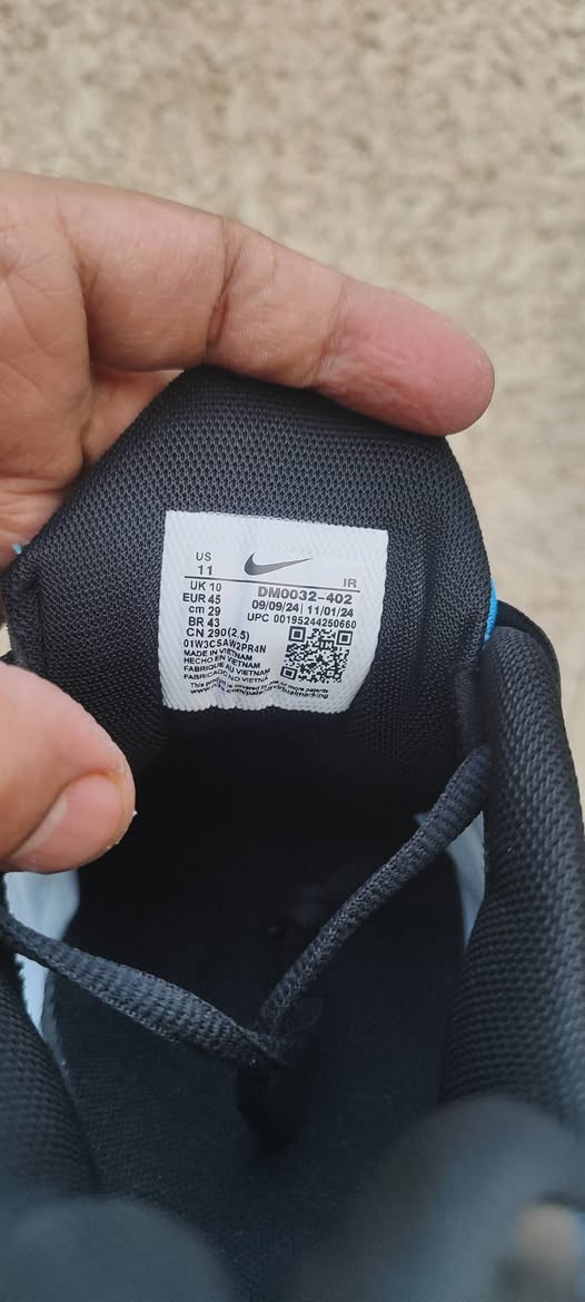 نايك قياس 45 
فيتنامي 
السعر ٢٥ الف


**إذا كنت صاحب هذا الإعلان وتريد حذفه لأي سبب، رجاءا أرسل رسالة إلى الدعم الفني**