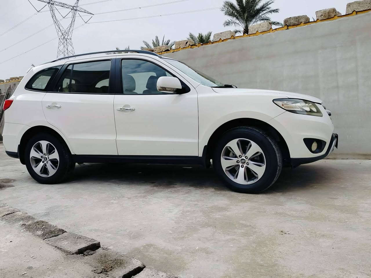 السلام عليكم
Hyundai Santa fe
سنتافي 2012  خليجي
6 سلندر محرك 3.5
فوول مواصفات 
قطعه وحده صبغ جامرلغ الصفحه اليمنى شرط بدون ضربه ولا معجون
السعر 165$ وبيها مجال
ديالى_ بعقوبة
للاستفسار (*********** )
