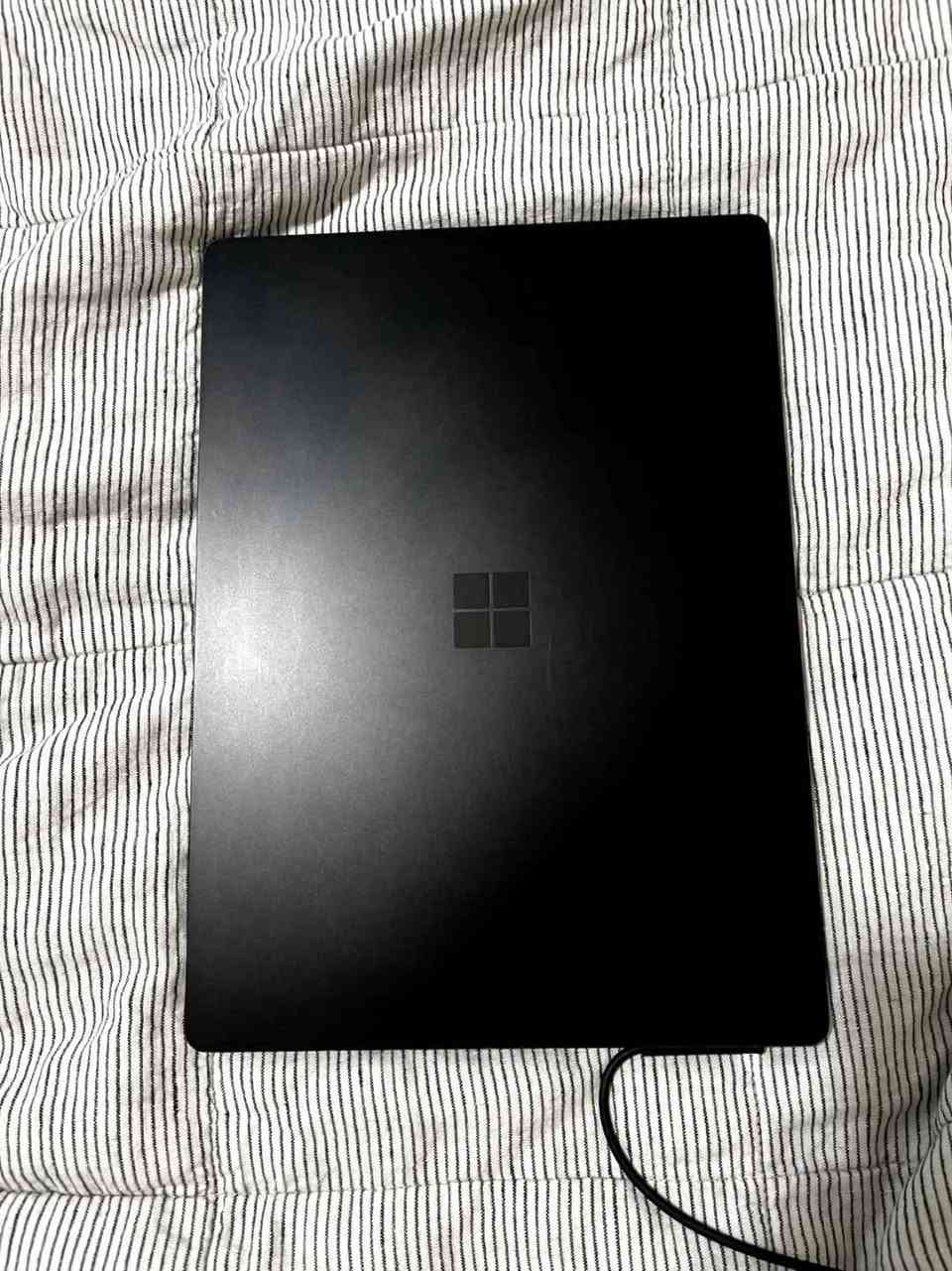 Microsoft Surface Laptop 4

🔶CPU : Core i7-1185G7 3GHz   المعالج

🔶Display: 13.5 - inch Touchscreen لمس

🔶Screen Resolution: 2256 x 1504

🔶GPU : Intel iris xe graphics كرت شاشة 

🔶RAM: 16 GB . الرام

🔶HARD: 512 GB SSD,  الهارد

🔶Windows 11 Pro.

السعر 575 الف

يوجد توصيل لجميع المحافظات المدينة, البصرة


**إذا كنت صاحب هذا الإعلان وتريد حذفه لأي سبب، رجاءا أرسل رسالة إلى الدعم الفني**