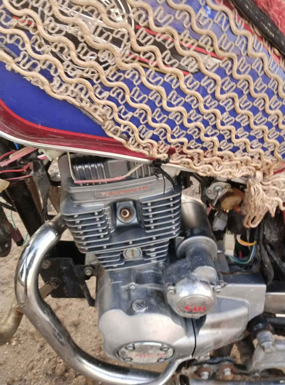 دراجة جوندا اوراق اصولي  موديل 19 على وضع الشركة وكفالة اذا مفتوح برغي بيها السعر 750 الف وبيها مجال للطيبين  مكانها الديوانية البدير 
الاستفسار الاتصال  ***********
