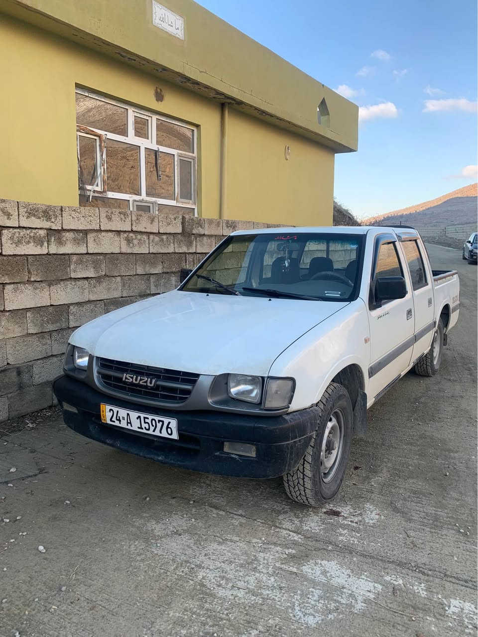 پیكاب ئایسوزی ٢٠٠١ گێرو مه‌كینه‌ به‌شه‌رت ره‌قه‌م و سه‌نه‌وی نوێیه‌ تا ٢٠٢٩ سبوغ یه‌ك پارچه‌ بێ ژۆری چوار تایه‌ی نوێی له‌ژێر دایه‌  و توند تۆڵه‌ بی مه‌سره‌فه‌ بۆزانیاری زیاتر *********** أربيل, العراق
