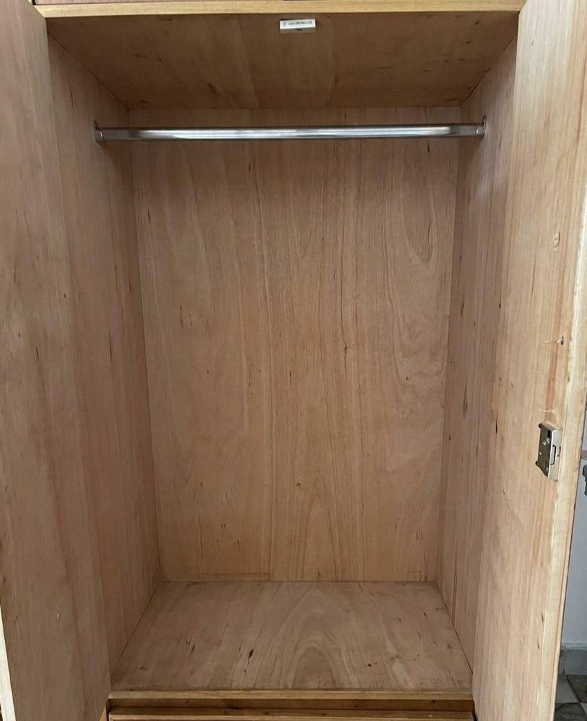 كنترور صاج اربع بوب استخدام قليل 
سعر 250وبي مجال


**إذا كنت صاحب هذا الإعلان وتريد حذفه لأي سبب، رجاءا أرسل رسالة إلى الدعم الفني**
