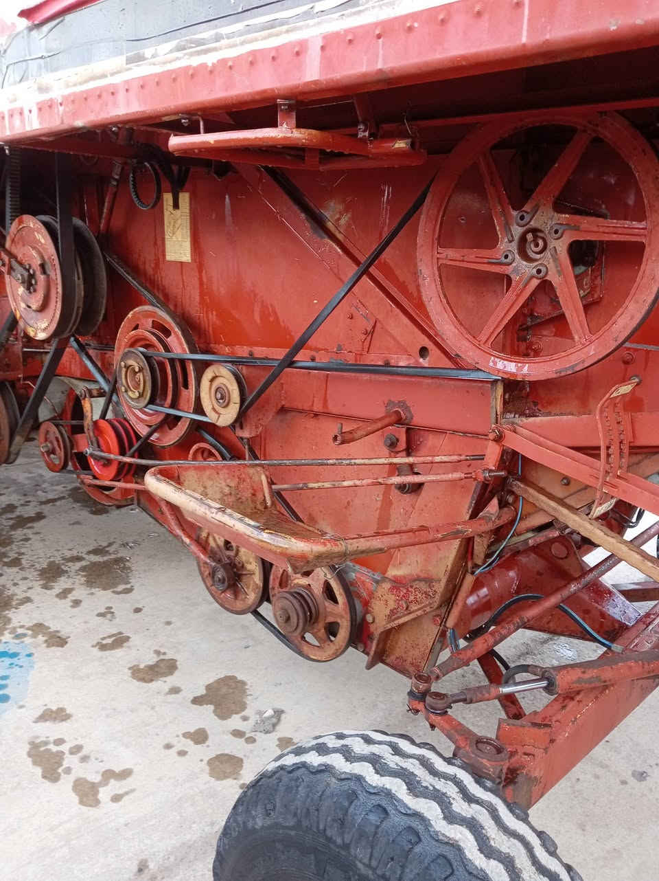 حاصوده لابرده للبيع موديل ٢٠١٠ منفيس عنوان كركوك مفرق شوان *********** ***********
