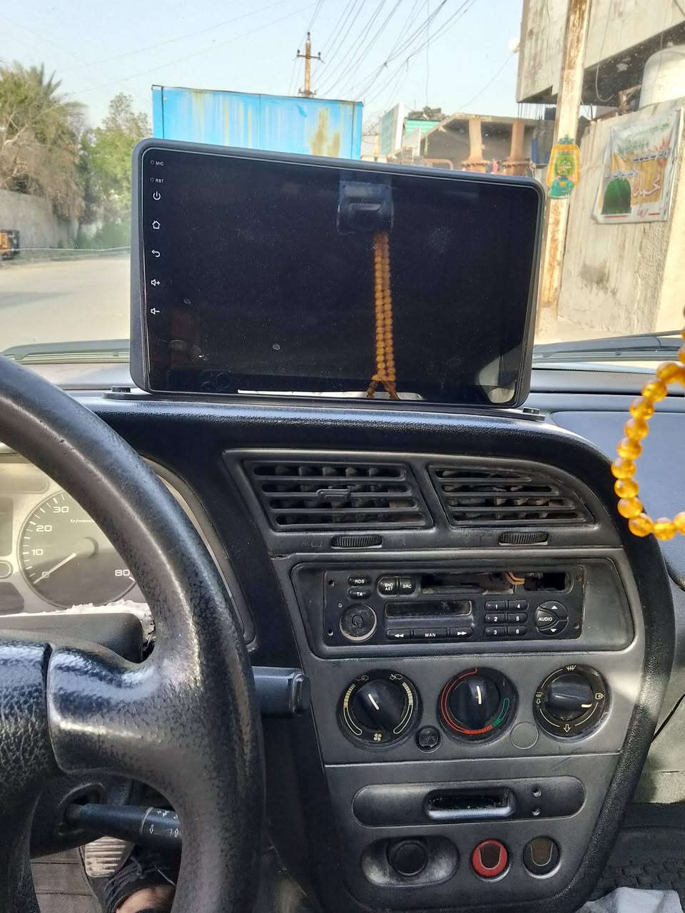 السلام عليكم بيجو م 2002ح 306انبار خصوصي وباسمي وبحاله جيدة والرقم الانكليزي الجديد الدولي السعر 26 ورقة وبيها مجال بسيط موبايل ***********
