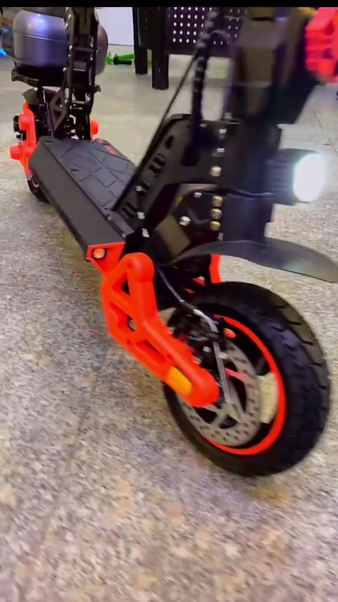 سكوتر شاهين  العنوان : صليخ شارع الستميه  تلفون *********** #scooter #دراجة_كهربائية #kugoo #بغداد #العراق 
