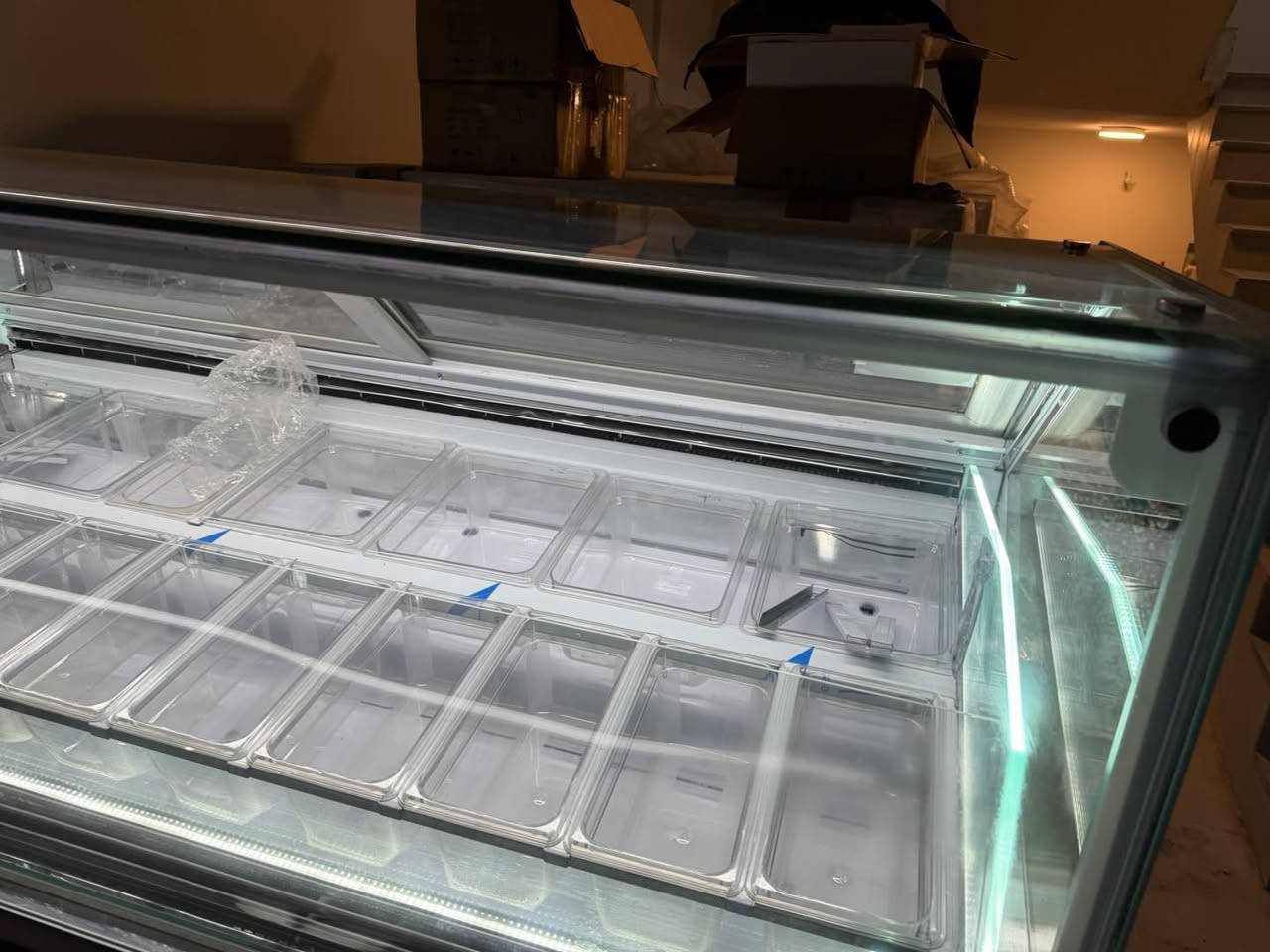 عاریضە ایس کریم
مترین
دبل کمبریسەر
3D
بخاخ
ضمان سنە


**إذا كنت صاحب هذا الإعلان وتريد حذفه لأي سبب، رجاءا أرسل رسالة إلى الدعم الفني**