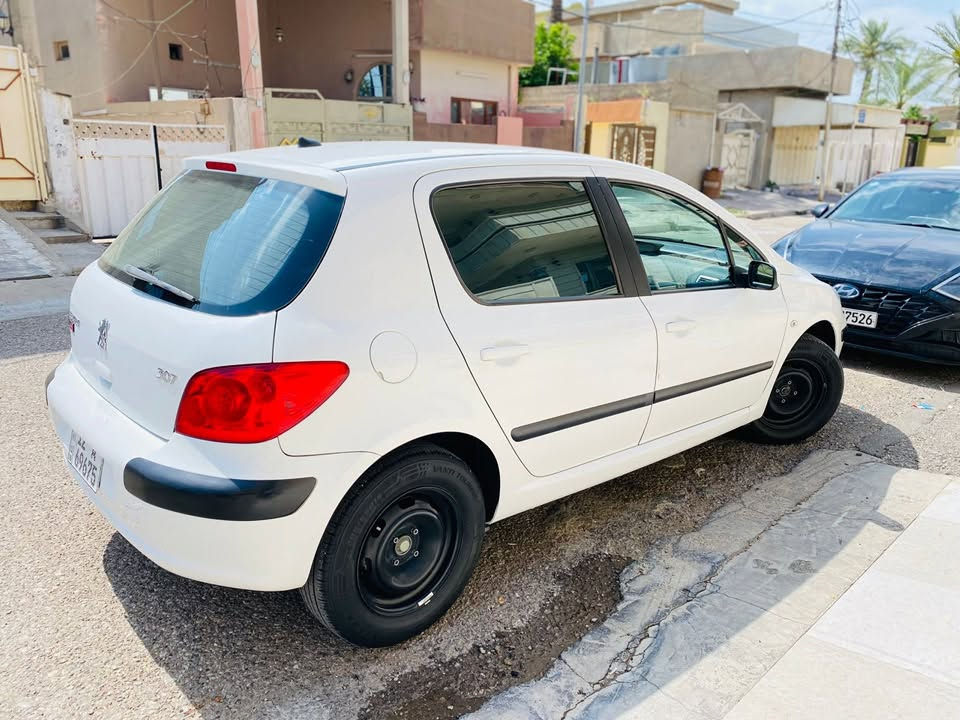 بيجو للبيع 2006 كلين
سياره ماشيه 90,000كم حقيقي 

سياره فول جام كهربائي 

مرايات شفط 

قفل مركزي

دعاميه بلاجكتور

كير محرك صدر كلاا بشرط

غرفه نضافه 100%

ارقام وسنويه كلاا جديد 

هزه جديده 

تبريد شغال 

فرشات بلادي شركه 

سبير منازل 

جام امام شرط ممبدله نضافه 95%

سياره على وضع الشركه 

السعر 85000$ للاستفسار ***********

عنوان السياره كركوك

— في ‏‏كركوك‏‏.
