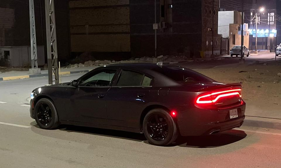 السلام عليكم
جارجر للبيع 2015 /3600

السيارة داخلة كلين بالعراق 

بيها جاملغ خلف السائق مصبوغ 

وبيهاا باب مبدل وباب مصبوغ عكس الساىق 

كير مكينة كفاله 

مواصفات sxt 

مكان السيارة بصرة 

السعر :157 وبيهاا مجال للشراي 

للتواصل / ***********
