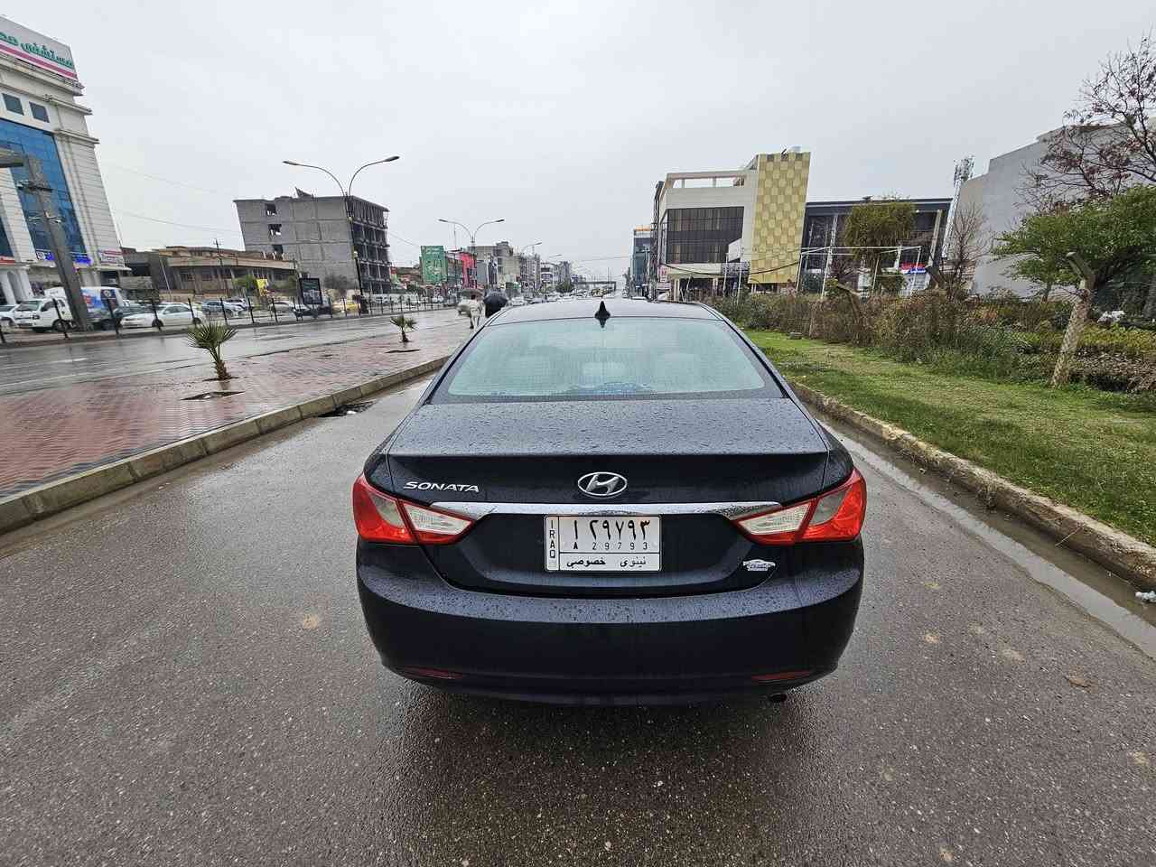 السلام عليكم 
للبيع 
السعر مناسب ١٠٢ وبيها مجال بسيط جدا 
سوناتا ٢٠١١ وارد امريكي 🇺🇸
محرك ٢٤٠٠ 
كير ومحرك كفاله 
نص فول مواصفات 
تحكمات استيرن جهتين 
نضام ايكو 
مانع انزلاق 
تبريد بيانو ٨ سرعات 
رقم نينوى مشروع وطني سنويه لل ٢٠٢٨
السياره جاهزة ما يحتاجلها مصرف 

بيها صبغ جاملغ خلفي + باب الخلف النفر بدون دواخل بدون ايرباك شرط 

 رقم التلفون ☎️☎️
***********
