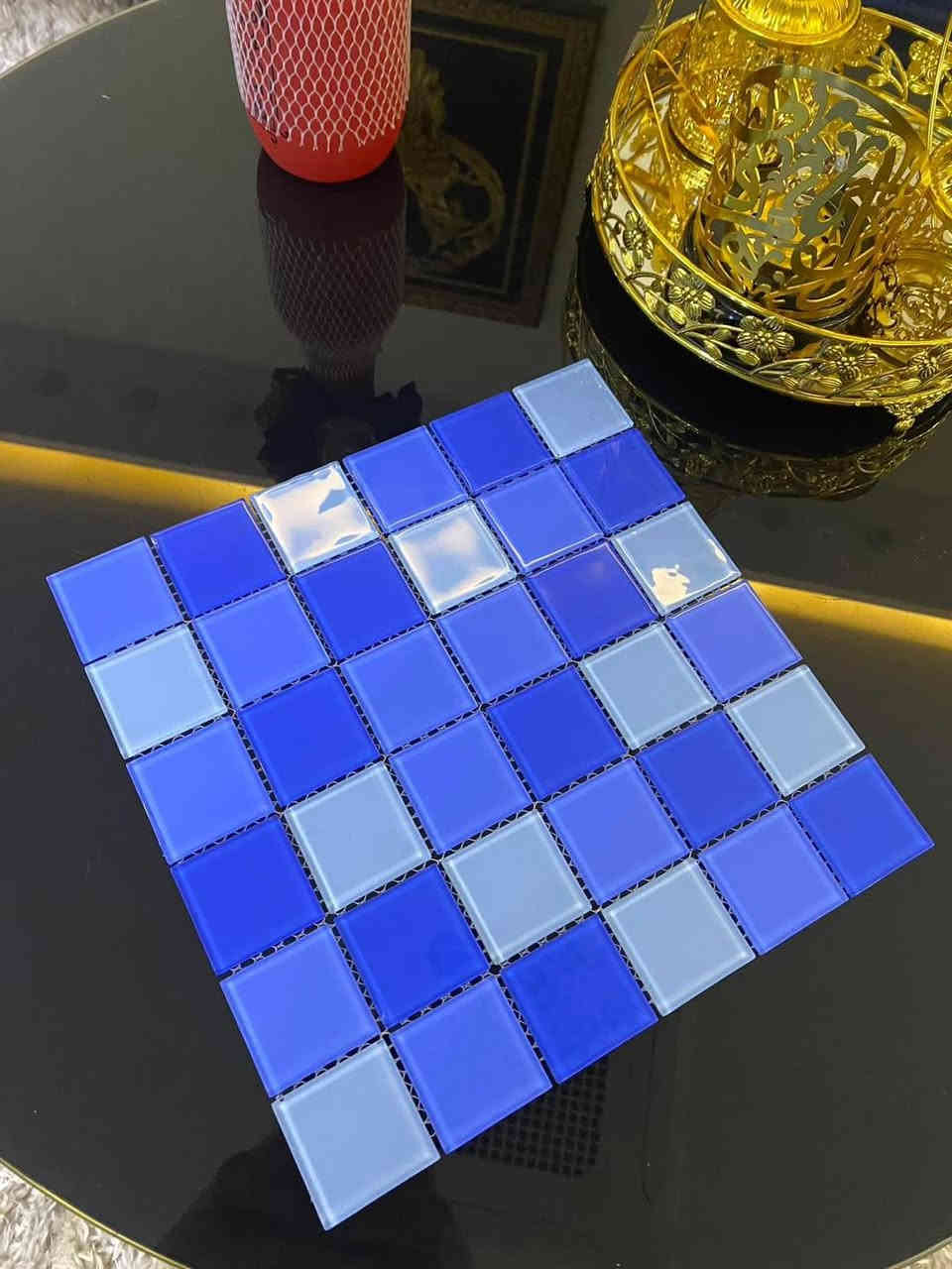 الموزائيك الكريستال الزجاجي والبورسلاين الخاص بالمسابح والنافورات ضد البكتريا وضد التأكسد . نسبة نفاذ الماء صفر . ضمان نجاح الفحص المختبري . اسباني المنشأ . عنوان / بغداد القادسيه مقابل جامع ام الطبول/  اربيل شارع 40 قرب مصرف جيهان يتوفر توصيل جميع المحافضات *********** / 17 الف دينار فقط / مضيء 21 الف دينار فقط / العرض لفتره محدوده
