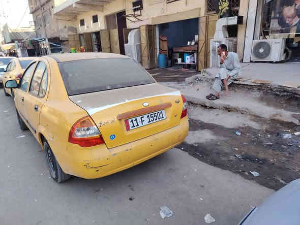 السلام عليكم
طيبه موديل 2015  سياره رقم بغدااد  انكليزي مصفره هيئه وغرامات السياره بسمي  تبريد شغال  تخم تاير صدر جديد  مابيه ضربه بيه بجاه السايق  يم القبق البانزين بيه صبغ  قطعه زغيره 
السياره بيه صوت بل مكينه بس اول ما اشغل وراه عادي

السعر 35 وبيه مجال ***********
