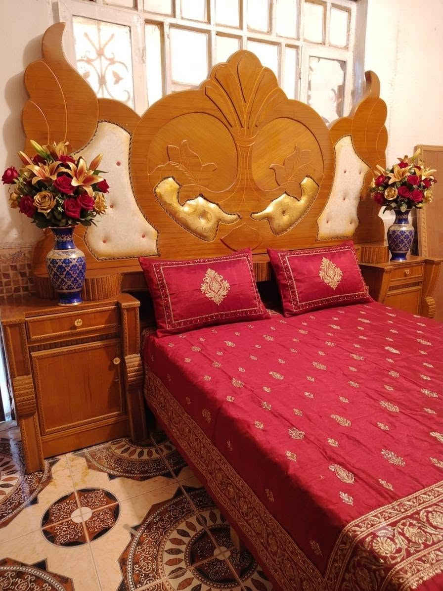 غرفة اخشاب صاج داخل وخارج ام السته طابقين غرفه روعه موديل راقي كلها دنك غرفه مستخدم نظافة 100 بل100بدون اي خدش أخت الجديده راقيه جدا وضخمه شغل وسط زاويه كنتوريه ملحق بارتفاع الكنتور دوشمه وترتيب ضهر جرجوبه براغي ملحقات كامله غرفه فول للبيع العنوان الديوانيه اتصال ***********
