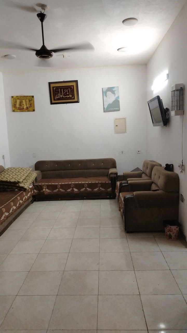 بيت  للبيع مساحته ٢٠٠  واجهه ١٠  نزال ٢٠  طابق واحد بنا حديث  ستقبال + صاله +غرفتين نوم +مطبخ صحيات داخليه +صحيات خارجيه
عنوان زعفرانيه شارعين الوليد زراعي شموخ مقبيل منتزه رقم الهاتف ***********
 بيت  للبيع مساحته ٢٠٠  واجهه ١٠  نزال ٢٠  طابق واحد بنا حديث  ستقبال + صاله +غرفتين نوم +مطبخ صحيات داخليه +صحيات خارجيه

