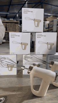 عرض خااااص ولفترة محدودة 💥 💥 
خفاقة كيك شحن 🔋 
تستخدم لخفق خليط الكيك والحلويات 

الميزات: تصميم عملي خفيف الوزن محمول باليد وسهل الاستخدام . رأس للخفق من الفولاذ المقاوم للصدأ . محرك ذو اداء عالي مع صوت ضجيج منخفض . سهولة في فصل الراس لغرض التنظيف . مقبض من البلاستيك لتثبيت الجهاز عند الانتهاء 
التفاصيل موضحة في الفيديو 
السعر ١٢ الف دينار فقط 
العرض لفترة محدودة 
🚖 🚖 🚖 يوجد توصيل لكل محافظات العراق 
للحجز والاستفسار يمكنكم مراسلة الصفحة أو التواصل عن طريق الرقم التالي اتصال /واتساب 
***********
 #نور/الشمس/للتسوق/الالكتروني
