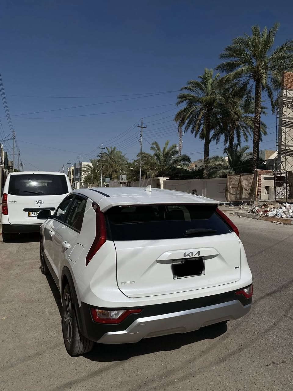 السلام عليكم شباب كيا نيرو رقم بغداد 2026 هايبرد وبانزين مواصفات رادارات امامي وجانبي شاشة جبيرة سايد بريك بصمة وباقي مواصفات النيرو المعروفة السيارة حادثها كسر بالدعامية وجبت دعامية بلادية بدون صبغ كلين تايتل السعر 180 وبي مجال ***********
