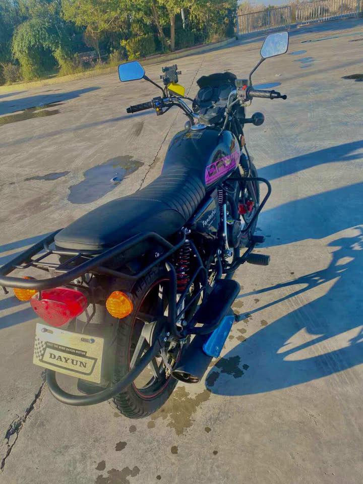 السلام عليكم
دراجة دايوان موديل 2026 نضافة 100‎%‎ منزلها جديد اوراقها سكنر ومنفيس للترقيم بيها 5 اوراق عداد الكتروني كاملة مابيها اي نقص ..

السعر 1625 وبيها مجال بسيط 
عنواني ديالى شهربان المقدادية 
رقم الهاتف ***********
