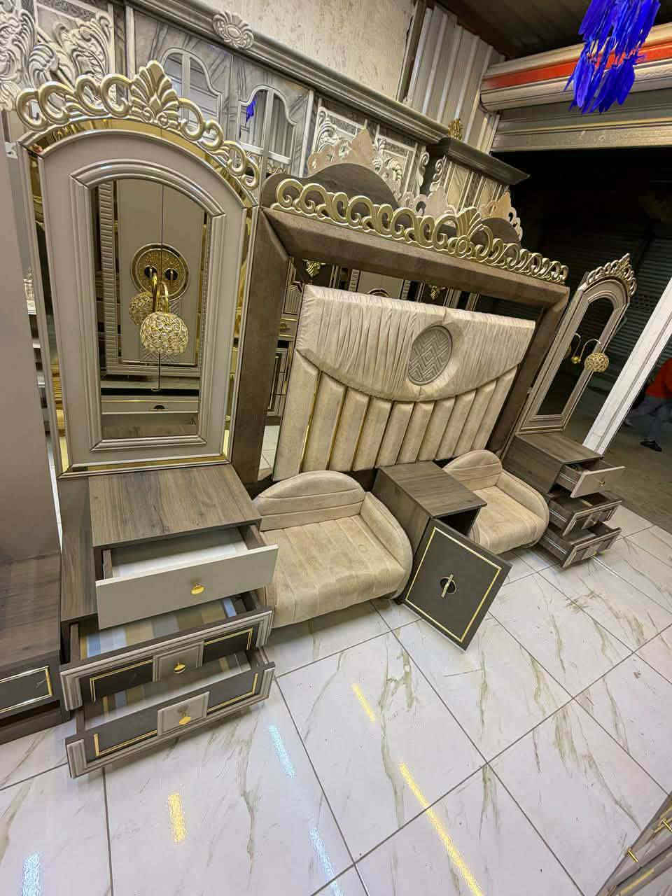 غرفة نوم مستخدمة نضافة 95‎%‎
عدد القطع 11 
نضام بيبان 
موديل حديث 
شغل ثقيل 
ملكية 
انارة شغالة 
كوالتي عالي 
سعرها مليونين 500/مليونين و300
عمولة 50
شد ونقل داخل بغداد مجاني


**إذا كنت صاحب هذا الإعلان وتريد حذفه لأي سبب، رجاءا أرسل رسالة إلى الدعم الفني**