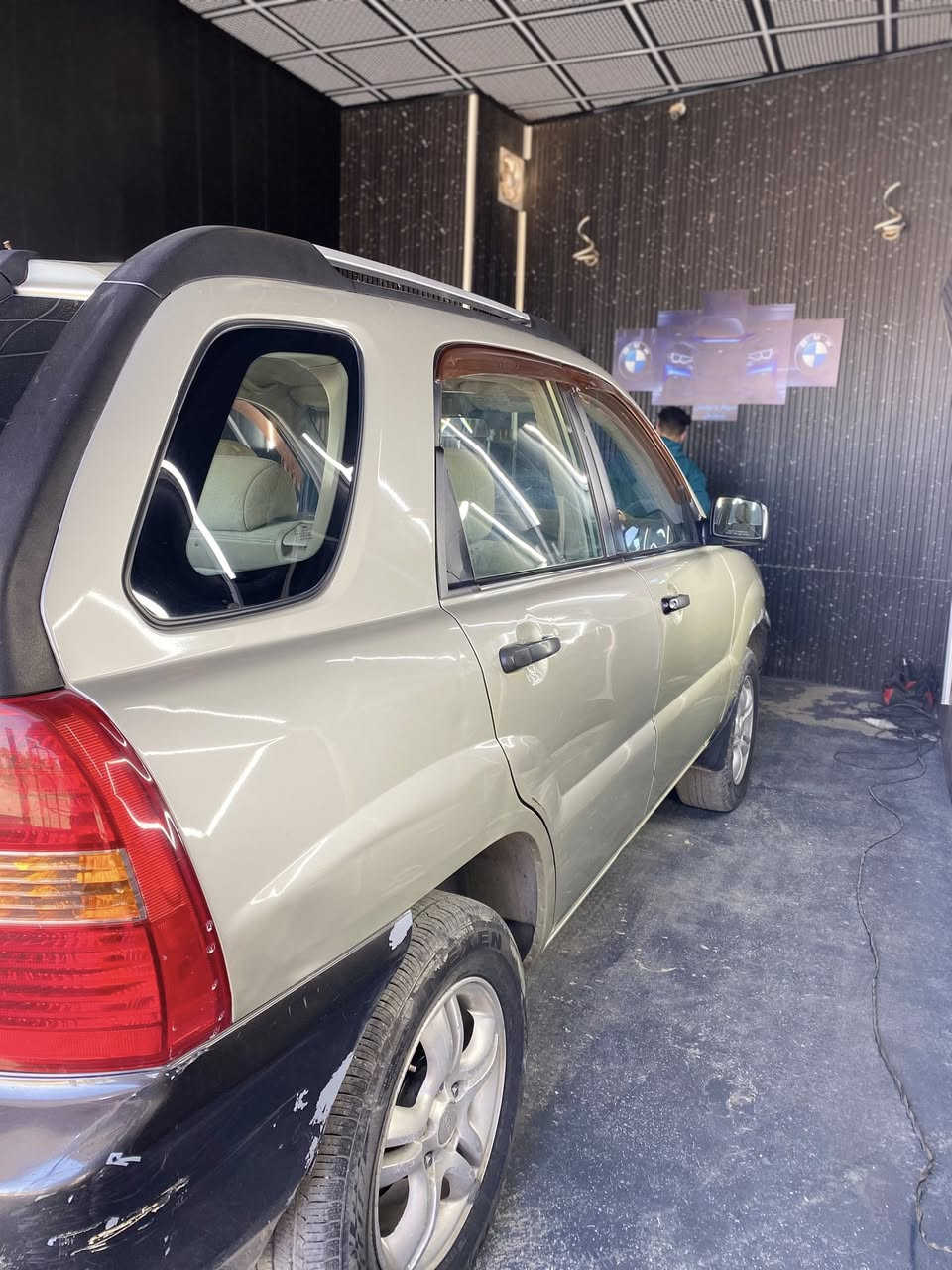 سبورتج وارد امريكي 2007 محرك 6 سلندر رقم بغداد كير محرك مكفول ضررها بجم بدون لغد بدون شاصي 
بيها 5 قطع صبغ
السعر 85 وبيها مجال
ترهم مراوس حسب القناعه
العنوان ديالى شهربان
***********
