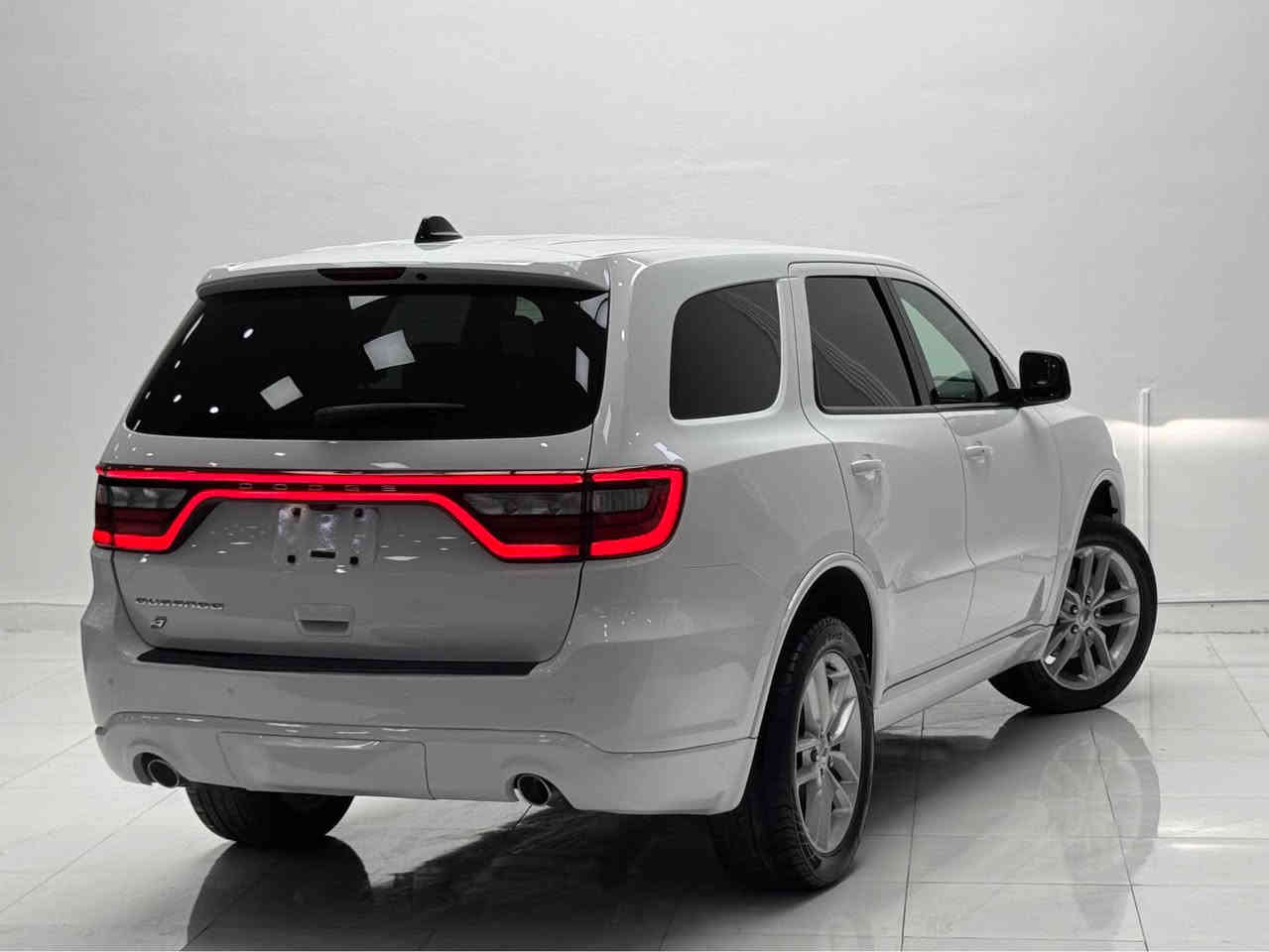 ‎💥للبيع💥
دوج دورانگو جي تي (Dodge Durango GT)
موديل // ٢٠٢٣
حجم محرك// ٦سلندر ٣.٦ لتر
ماشية// ٧٠ الف ميل

❌ملاحظة// فقط قبغ صندوق تبديل بلادي نفس لون بدون صبغ بدون دواخل بدون ارباك بجم كبس💯

💰سعرر ٣١٠ 💰ورقة 

📍مكان سيارة// اربيل - شارع ١٠٠ م معرض فجر الخليج

☎️⬇️☎️
 ***********
 ***********

مواصفات ⬇️ جي تي 
كاميرة خلفي
كشنات امامي تدفئة و كهربائي
شاشاة كبير
ستيرن هيتر
لايتات امامي ليد
شحن وايرلس
صندوق شفط
٧ راكب سيارة
تبريد مركزي
رادار امامي و خلفي و مراية
حساسات امامي و خلفي
تشغيل عن بعد
بعد بي مواصفات هواية مامذكور... أربيل, العراق
