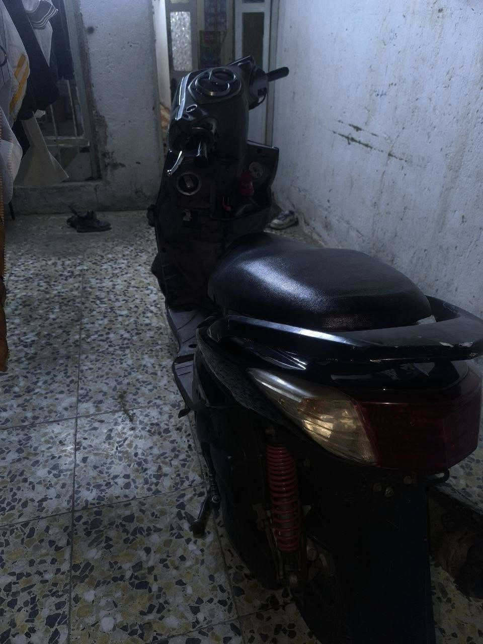 سلام عليكم سكنس فحل. ياباني خطين قبق نفخ
دراجه نكره بكل وقت مكينه ناعمه وبلاد مملعوب بيه دهن كله موتل وبانزين محسن كهربايات كله شغال اشاير لد زوج تاير جديد دبلات طسه حلوو مابيهة نقص فقط واقيه صالنصة اشوي مايعة وذيل بي كسر صغير باقي كله نضيف ماكاني بلديات قرب جامع سيد صلاح *********** تصل وبل خدمه
