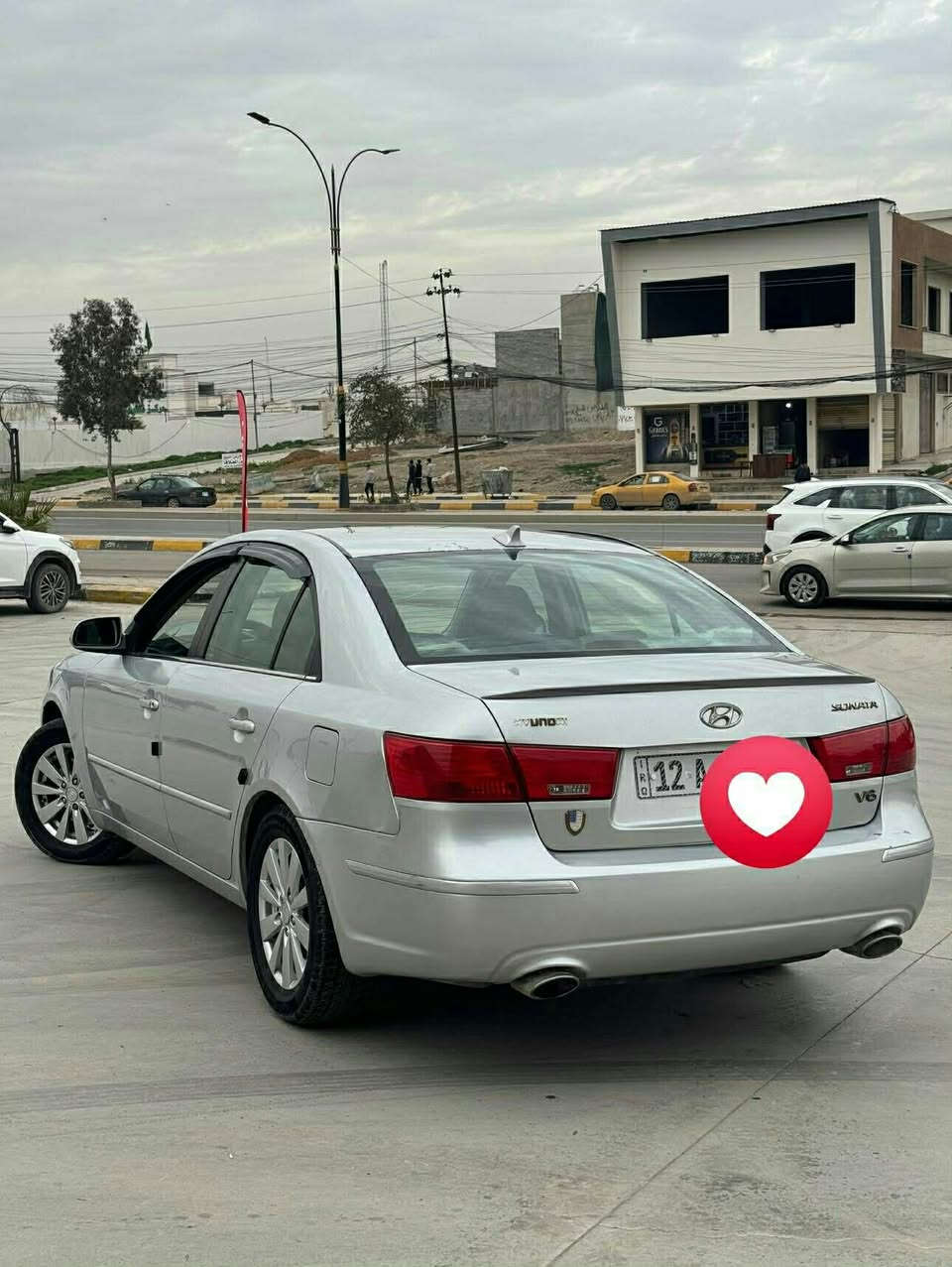 السلام عليكم للبيع
 هونداي سوناتا  امريكي 2009 محرك 3.3 سلندر 6 كير توماتيك رقم نينوى صاحبها هوا الشرعي بدون ضرر بدون صبغ بدون تبديل مكانين بارد فقط وشويه تقحيلات مثل ما واضح بالصور بخ حافة بوند جماليه كلشي وضع شركه وكلشي شرط محرك كير طخم تبريد 
العنوان 

الأيسر - منطقة النبي يونس 
السعر 127 ورقة 
للأستفسار أكثر خاص


**إذا كنت صاحب هذا الإعلان وتريد حذفه لأي سبب، رجاءا أرسل رسالة إلى الدعم الفني**