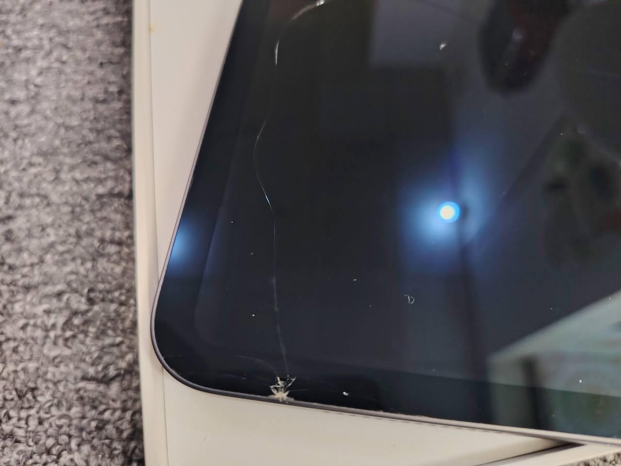 ايباد 11 برو معالج m4
جهاز فقط فطور بشاشه 
مثل ماموضح بصور 
ذاكره 256 بطاريه 88🔋
غراض كامله مكفول من كلشي 
السعر 650 قفل بدون عمله
شراي يجي خاص 
مكاني نجف ***********
