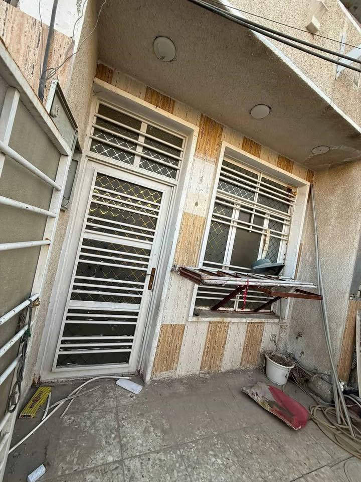 🔸 مشتمل #للايجار ✅
60متر مربع بناء سنة 2024
بناء حديث نضيف مرتب🔑كامل مكمل

🔸الطابق الارضي1️⃣:استقبال ومطبخ حار وبارد وصحيات وغرفه نوم جوه
الطابق الثاني2️⃣: غرفتين نوم كبيره وبلكونه وصحيات 

🔸موقع ممتاز📍التجار الضباط قرب جامعه 
الامام الكاظم ع
 
🔸السعر الايجار : نهايته 500الف قفل رجاءا بلا احراج

🔸مع الدار #محتويات تبقى بالدار للستخدام وللستفاده  ماطور ماء +سخان + تانكي + انارة كاملة + بنكات + واير سحب وجوزه كاملات مع واير انترنيت +محتويات وكهربائيات الدار 

ملاحضه التاكد من قراء المنشور قبل لاتتصل وتتعنه  هل يناسبك او ميناسبك كافا التفاصيل مذكوره واضحه مع الفيديو تحياتي للجميع
للتواصل على الرقم ***********
غير متواجد على الانترنت فقط اتصال او واتساب
