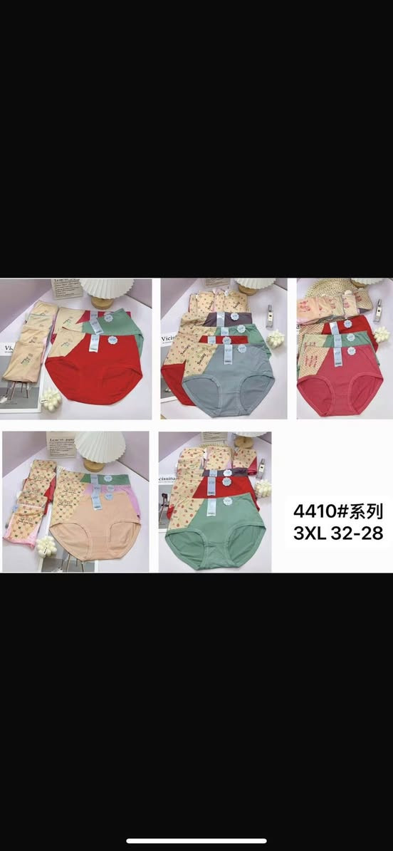 لباس قطني اصلي سعر الدرزن ١٠الاف فقط يجي ١٢قطعه جميع الموديلات موجوده للطلب مراسلة الرقم ***********
