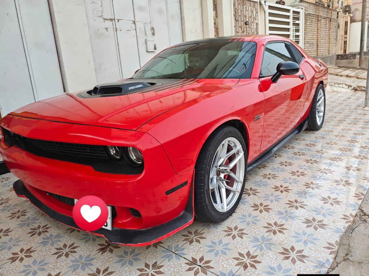 سلام عليكم سياره جالنجر شيكَر 18 اصل عليهه برمجه وتفريغ وشوته مفتوحه وكزوز srt ووسطيات slp وويل روهانه جديد ما بي اي فطر ولا تصليح وبيهه دركه فورجد كاربون فايبر ودواخل كاربون فايبر وغرفه حمره كنتاره وجلد السياره ماشيه 60 ميل تقريباً بل 95الف السياره بحاله الوكاله جديده لا مبدل بيهه بطل ولا برغي مفتوح بلمكينه عليهه ادامه كامله من منضومه مي ولف حماوه 82 كل ما تدوس تنزل حراراتهه فدشي كلش مرتب ضغط الدهن ممتاز بحاله الوكاله  ربع دينار مينصرف عليهه كامله مكمله من ناحيه شكل ومن ناحيه اداء فئه نادره ومميزه بهيج نضافه السياره ضربتهه جاملغ وبنيد وطرف الباب لان راجع عليه الجاملغ من جهه عكس السايق اما صفحه السايق بيهه بارد بلباب جداً جداً بسيط وبطرف الجاملغ الوره هماتين كد اصبعين جداً خفيف
السعر خاص
للاستفسار***********
مكان السياره العماره ميسان

