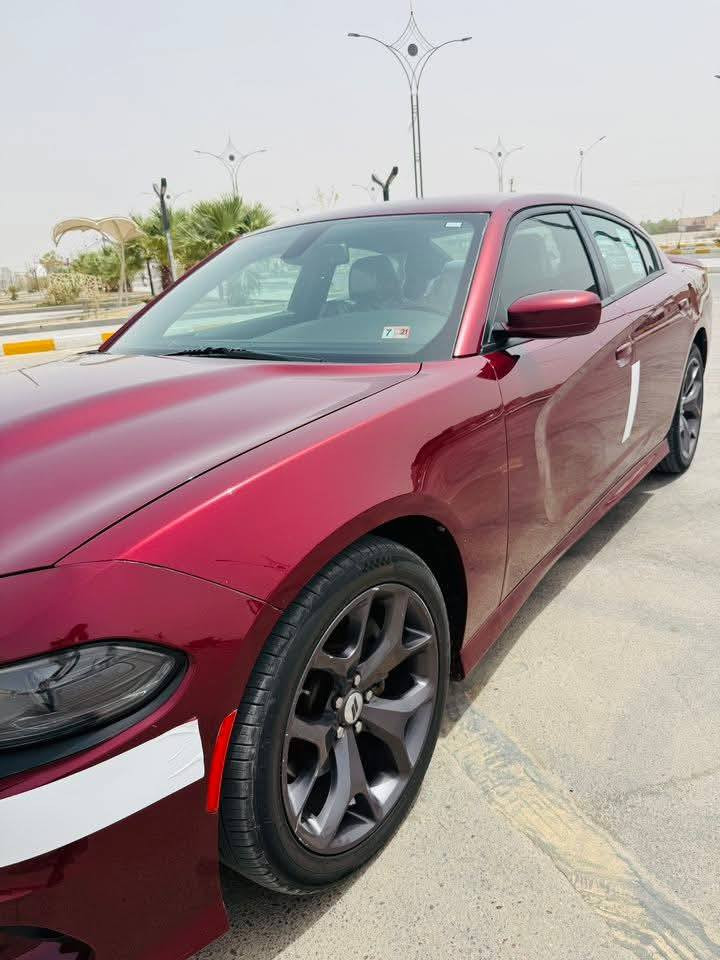 السلام عليكم اخواني
سياره جارجر موديل 2019 (اصل)  لون كرزي مواصفات سياره GT فول عدا الفتحه مكينه وكير وحداديه وتبريد وتدفه كله شرط  سياره داخله كلين فقط باب مبدل بيه وجلمغ اصلي  حادث صار بل  عراق  شرط الفحص والباقي كفاله عامه لا صبغ ولا بارد ولا تكحيل سياره مال جناي ما مشتغل خط ابددد رقم بغداد باسمي مشروع وطني مكان سياره الناصريه مركز السعر 220 وبيه مجال

الاستفسار ***********
