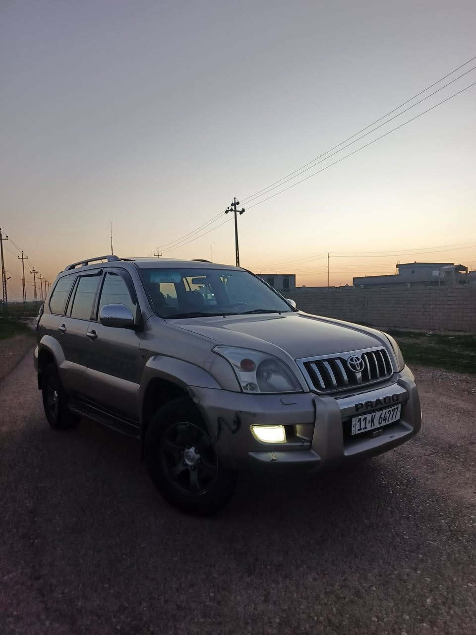 برادو ٢٠٠٤
محرك ٦ غاز و بانزين
دبل تانكي 
بدون صبغ فقط بنيد جمالية 
نضافه كدام عينك 
رقم وسنويه جديد 
سياره ب اسمي 
سعرها ١٤٠$ وبي مجال 
مكان موصل بعشيقة 
رقم 
***********
***********
