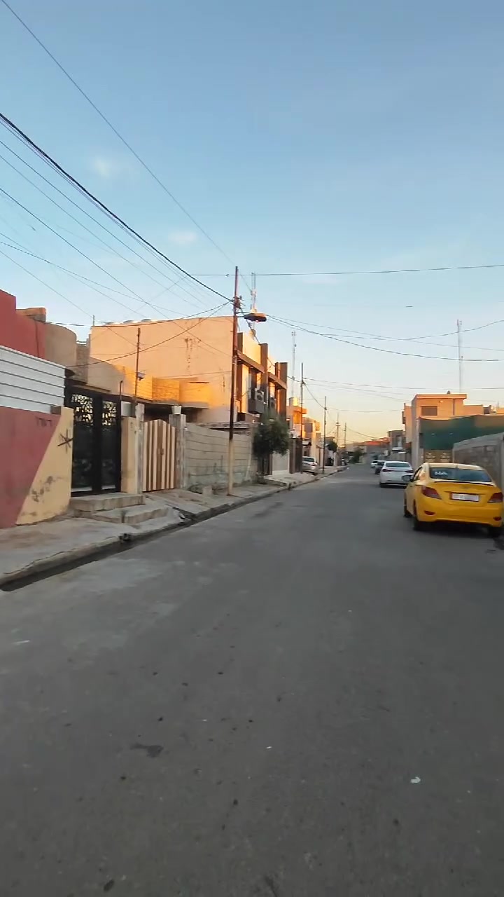 دار للبيع حي السماح الاولى 100 متر مربع وجهة 6.5 والعمق16
سند ملك صرف طابو بسم صاحبو الشرعي 
يتكون من غرفة نوم وهول وستقبال ومطبخ وصحيات وبيتوتة ومنور 
الاستفسار انتصل عل أرقام أو مراجعة مكتب قصر الريان للعقار حي عدن سايدين التنانير قرب صيدلية اليمامة أو دكتور فراس
***********
***********
⚠️ نستقبل عروضكم واتساب كورك 
(***********) واتساب

