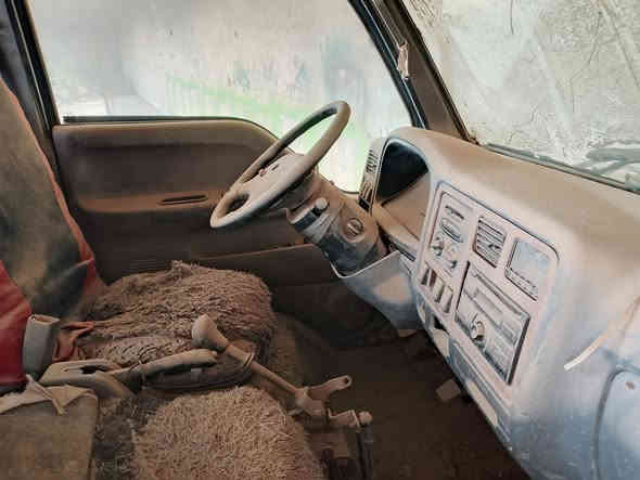 سلام عليكم ..كيا فونتيرا للبيع ..سياره حديده غير اصوليه موديل 2000 قماره وربع شاصي وقماره بلادي ومحرك جديد 3000 عادي للاتصال ***********
