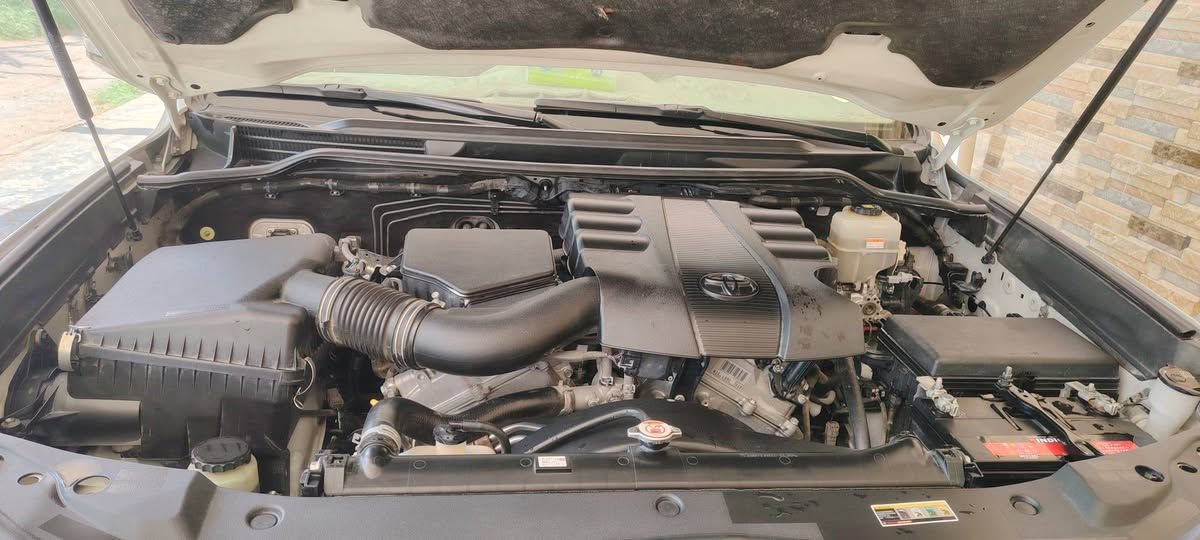 سلام عليكم لاندكروز 2017 بريم كفاله عامه للاستفسار الاتصال على الرقم ***********
