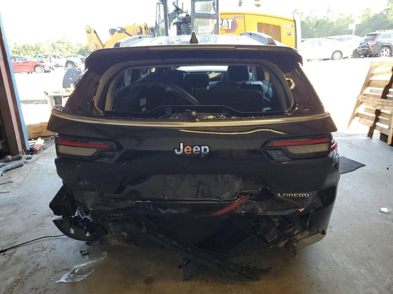 لسلام عليكم جيب لاريدو 23  7 راكب ماشيه 86 الف وارد امريكي حادثة مرفق بالصور نظيفة جدا مواصفات عدى الفتحة ودبل اكسل مو 4+4 والمواصفات البقية والمودات موحودة بالصور 
السعر 270 المكان بغداد شارع المغرب


**إذا كنت صاحب هذا الإعلان وتريد حذفه لأي سبب، رجاءا أرسل رسالة إلى الدعم الفني**