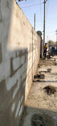 يوجد كادر لبخ خلوق والشغل حسب الاتفاق تريد بالمتر  تريد قطعي كلشي يرهم...